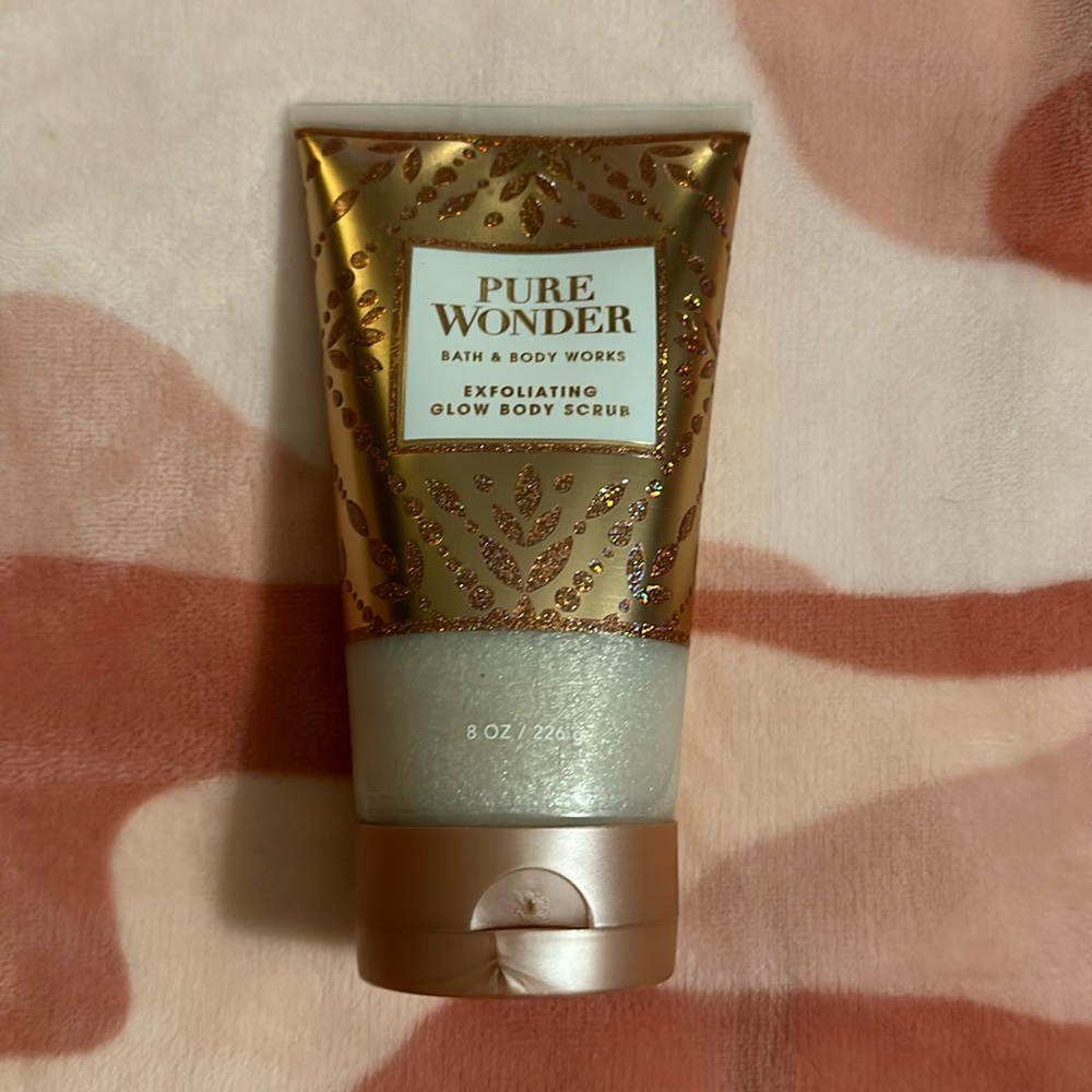 Bath & Body Works Pure Wonder Exfoliating Glow Body Scrub
